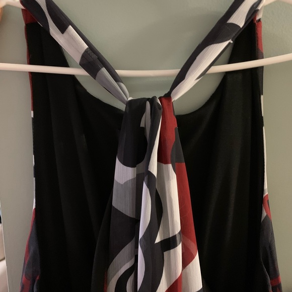 Halter neck mid-length dress - Picture 4 of 9